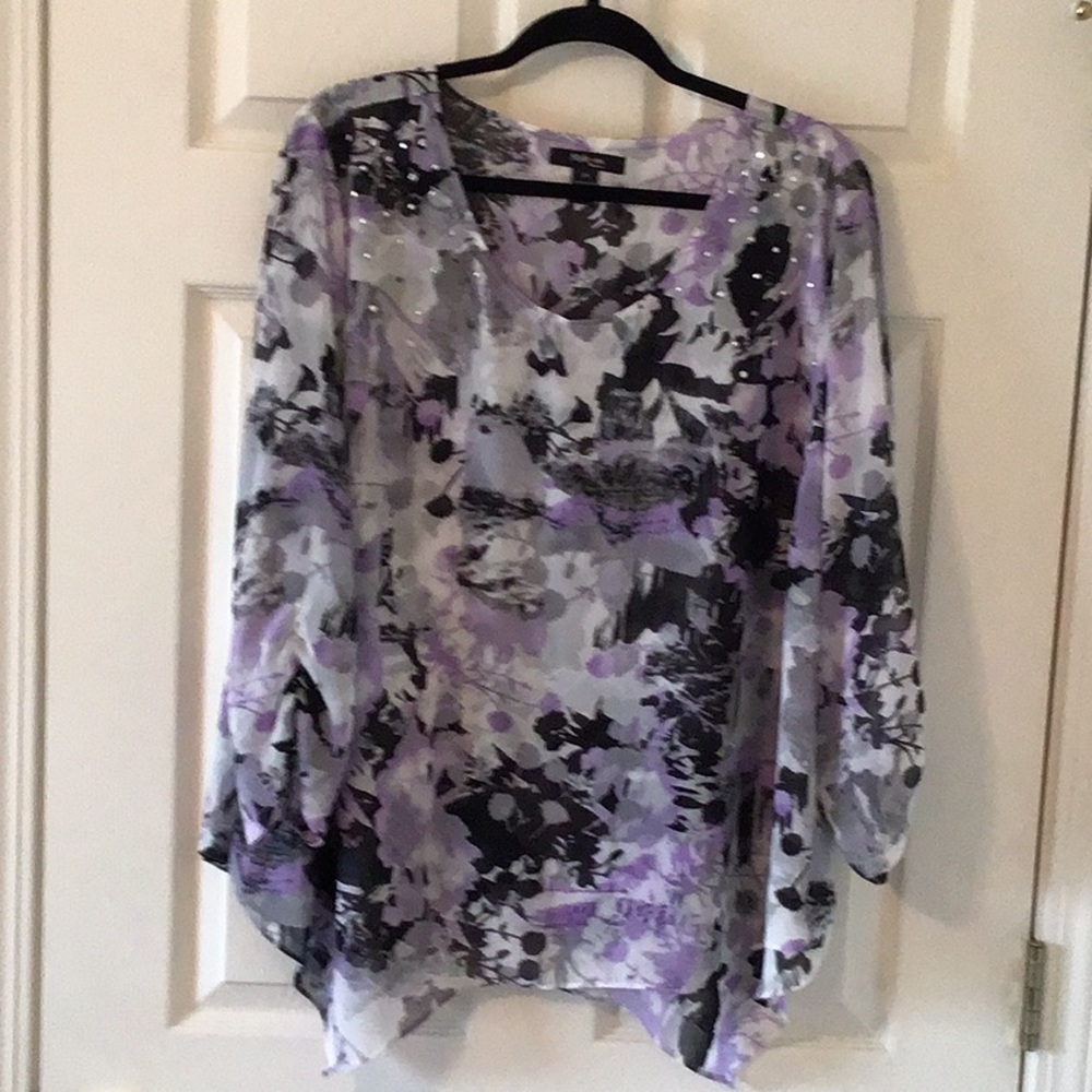 Ladies shark bite lined top